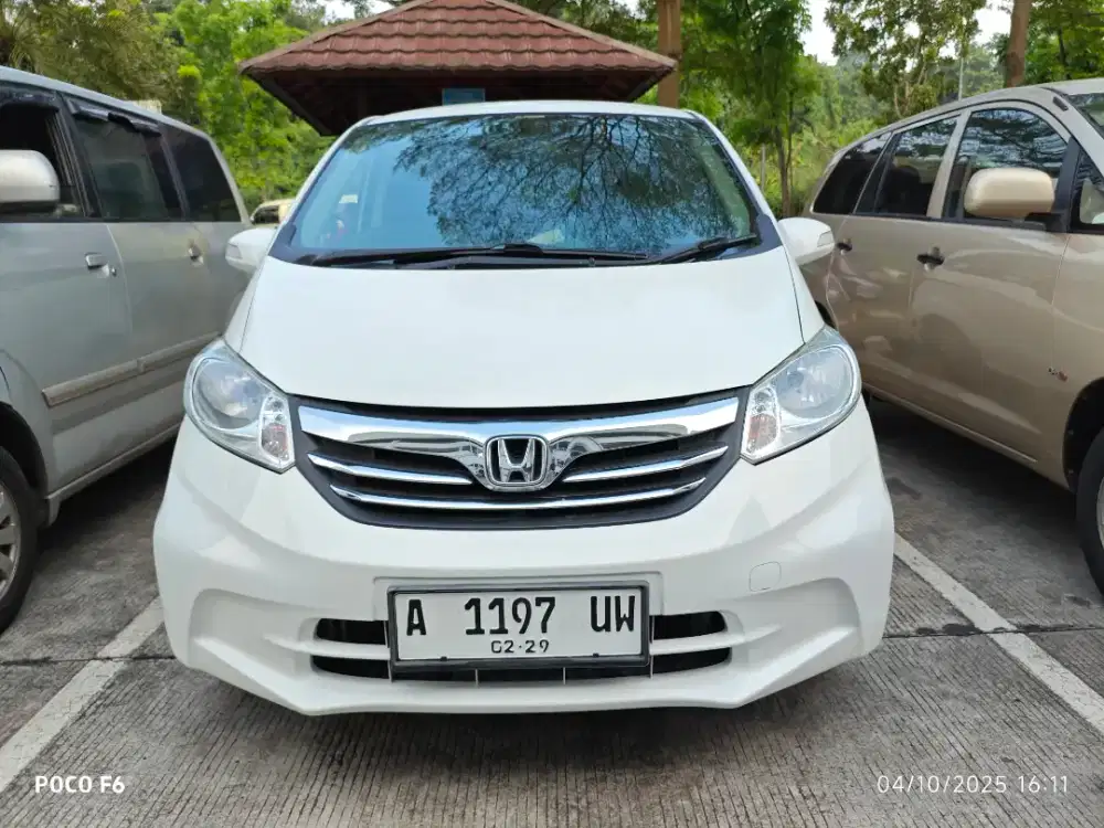 Honda Freed SD AT 2013 AC doble