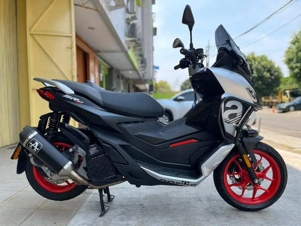 APRILIA SR GT 200 ABS ARROW 2023 KM 7RB SILVER FULL PAPER MODS ANTIK