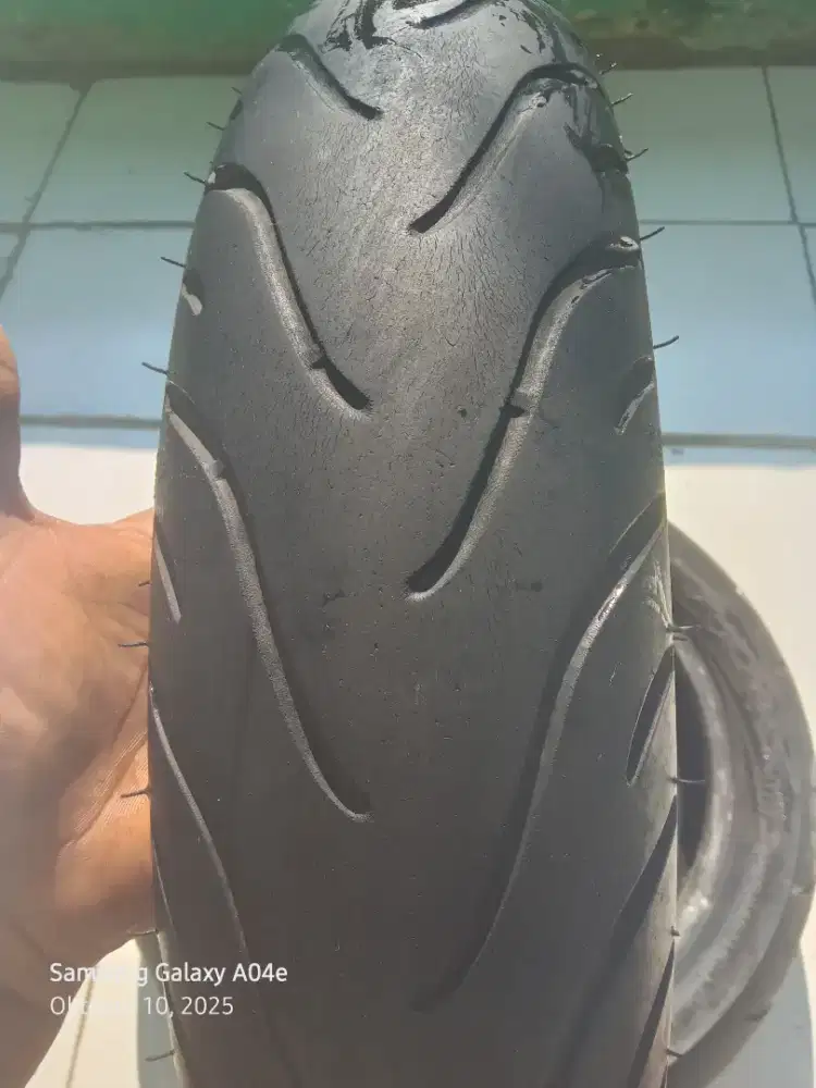 Ban Michelin 110/80-14