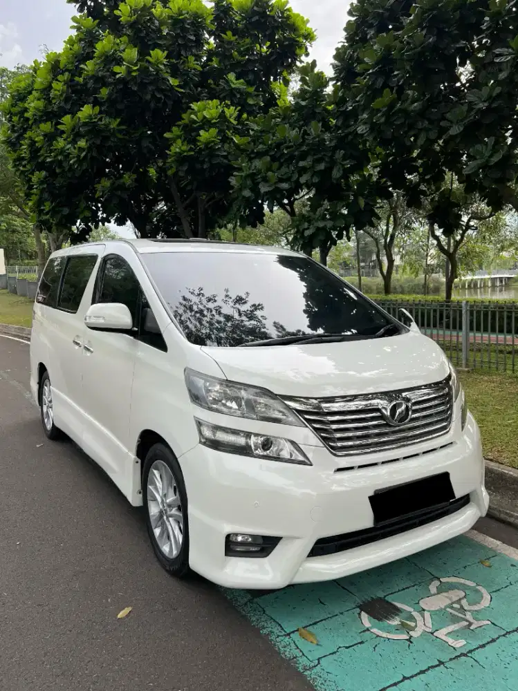 TOYOTA VELLFIRE 2.4 Z ALLES AT 2009 

NIK 2009
KM 121 Rb