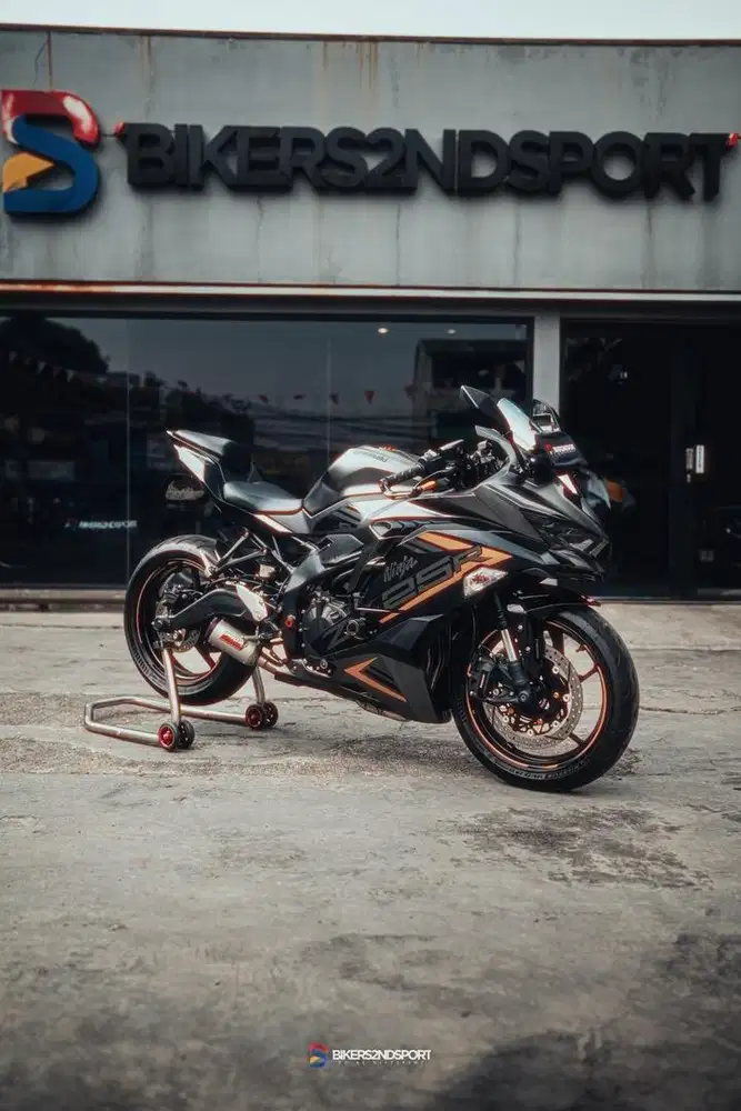 KAWASAKI ZX-25 RR GREY 2022