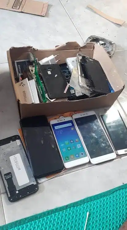 Terima HP rusak segala tipe