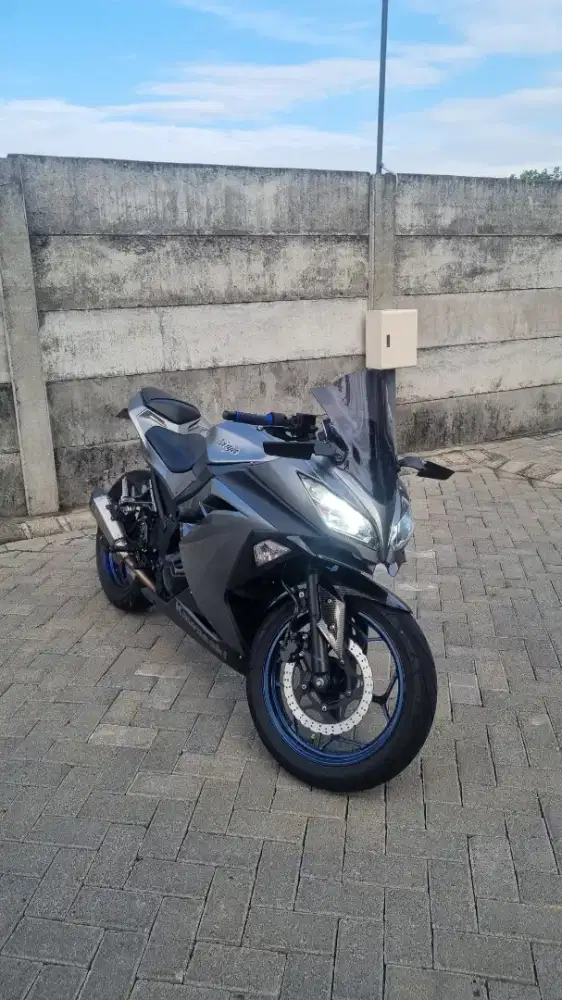 Ninja 250 FI Silver 2014