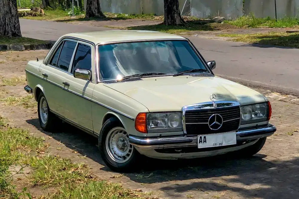 [COLLECTIBLE] MERCEDES BENZ TIGER 280 M/T 1980 (BEIGE GRAY)