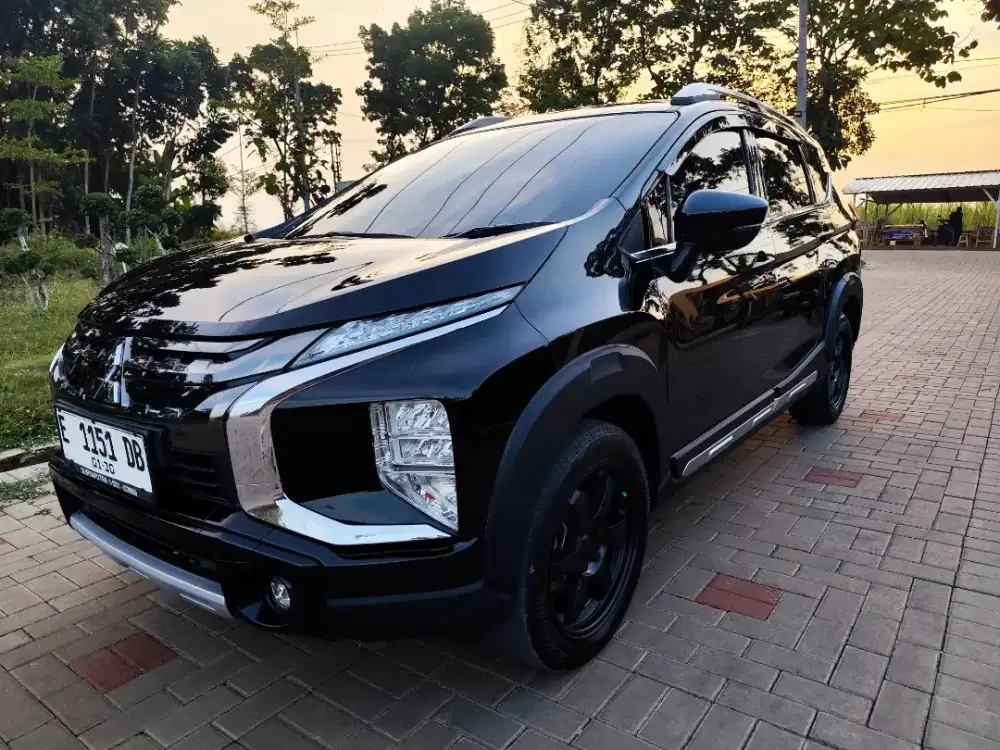 Xpander cross premium metic th 2019