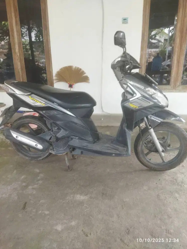 HONDA VARIO CBS  2010
