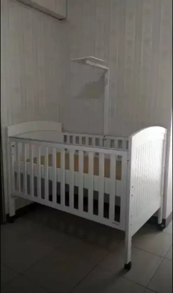 Ranjang bayi baby belle