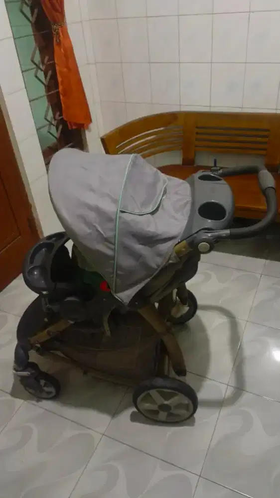 Stroller GRACO (dorongan bayi) bahan carbon kuat