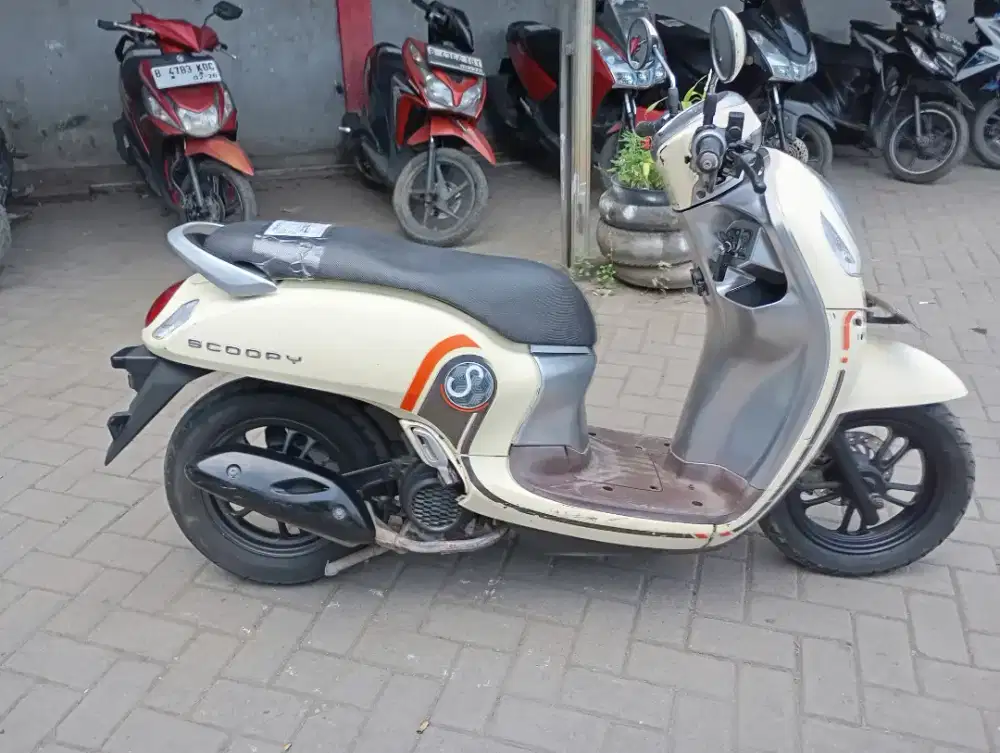 [PROMO OKT] Honda Scoopy Tahun 2021 Surat Komplit
