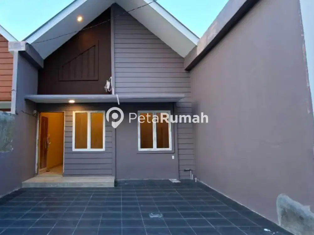 DIJUAL RUMAH JALAN BOUGENVILLE DALAM