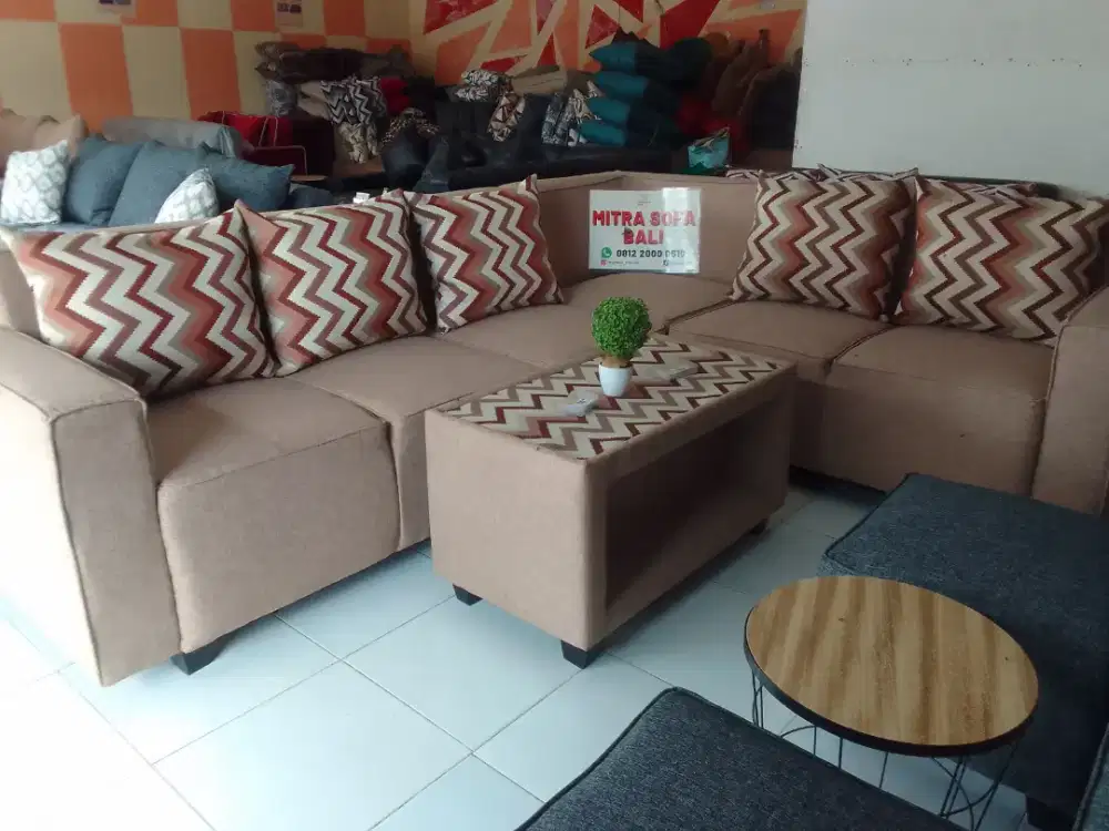 Sofa L belongsong warna cream + meja bunus  bantal 5