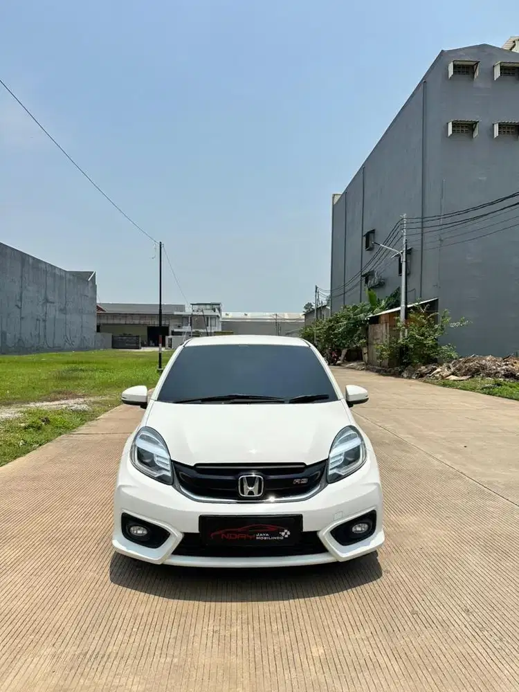 Honda Brio 1.2 RS CVT 2018 Automatic ( Putih Metalik )