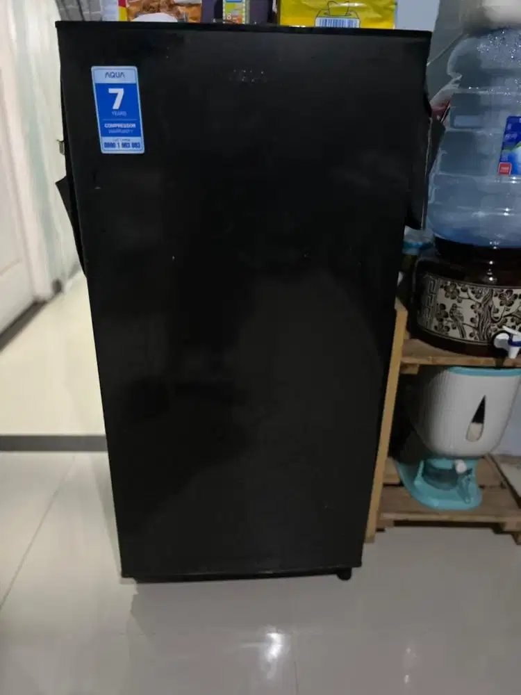 Kulkas Aqua 1 pintu