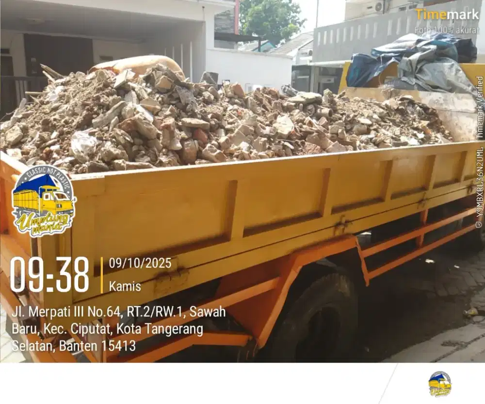 Jasa buang puing dan tanah