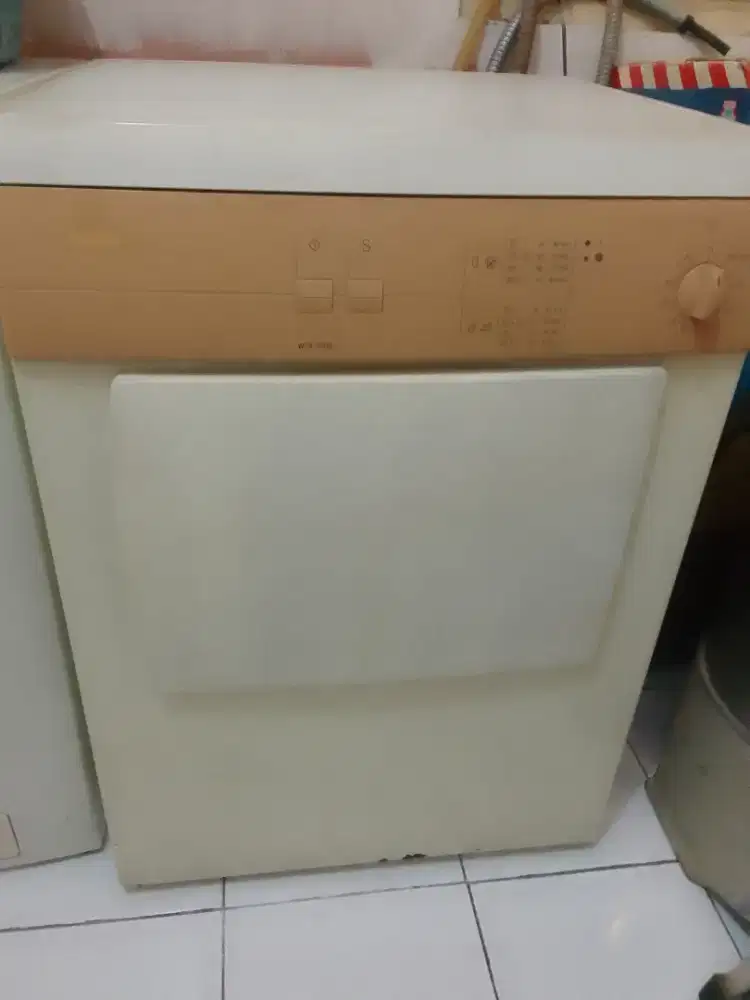 Mesin Pengering Pakaian Gas, merk Bosch