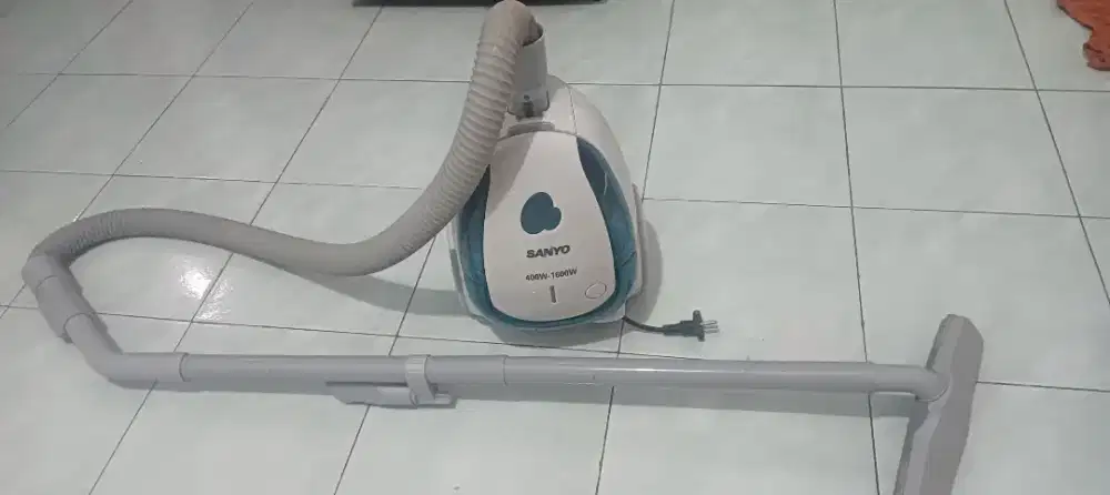 Vacum Cleaner Bekas Merk Sanyo 400-1600 watt bisa diatur