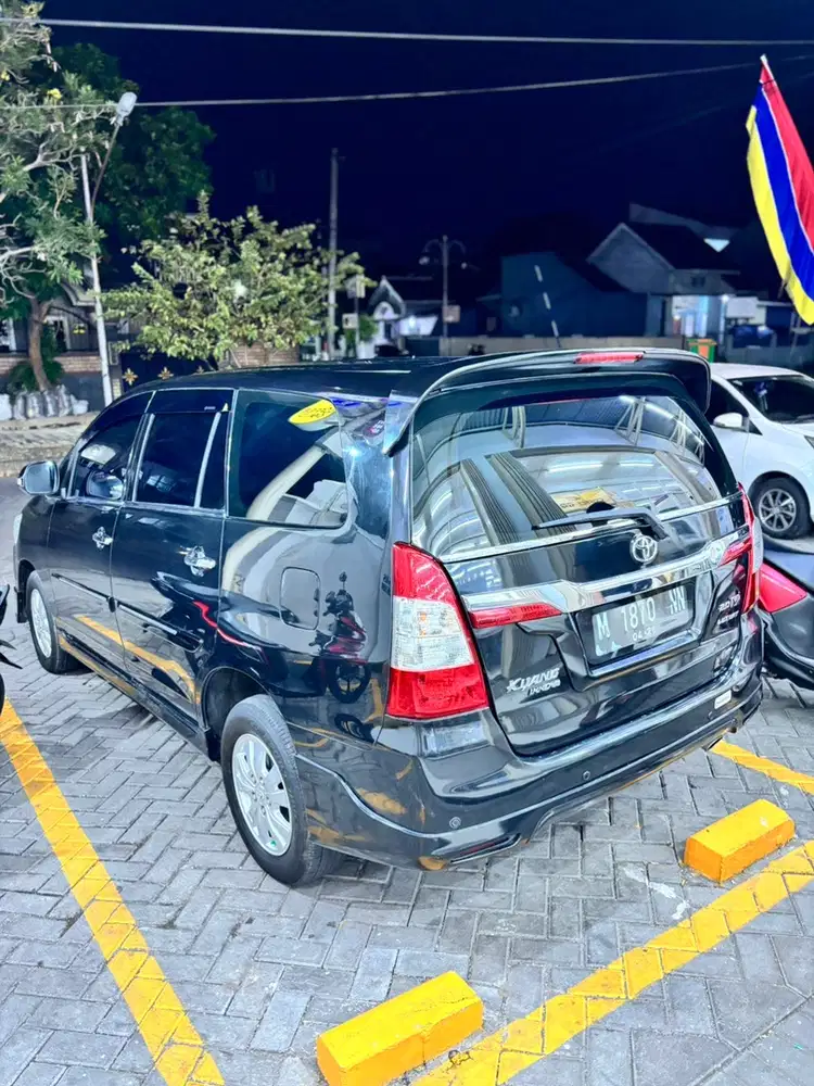 Toyota Kijang Innova 2014 V Luxury