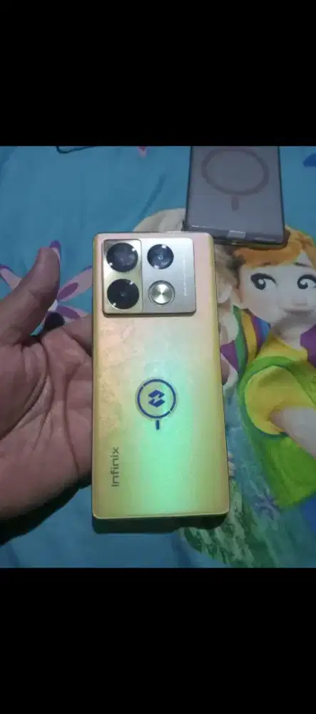 Infinix note 40 pro 4G curve 3D display