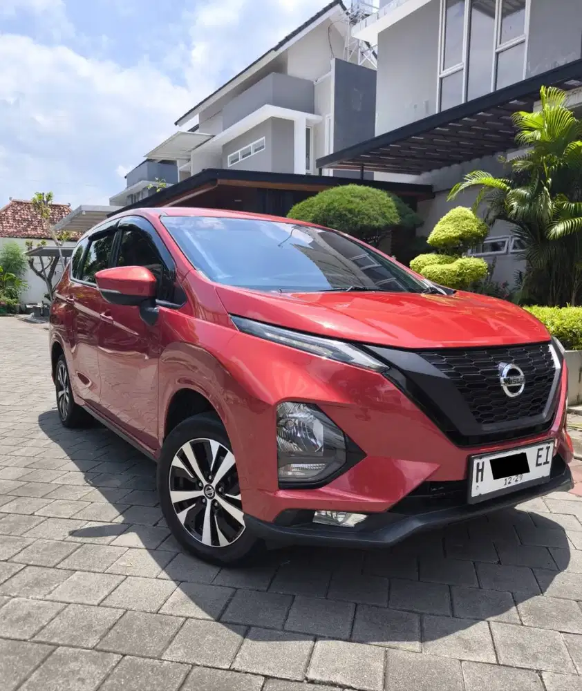 2019 Nissan LIVINA VE AT