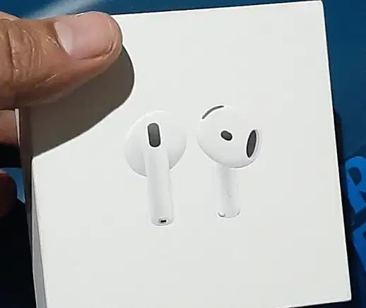 Apple AirPods 4  kondisi Baru dan Ori