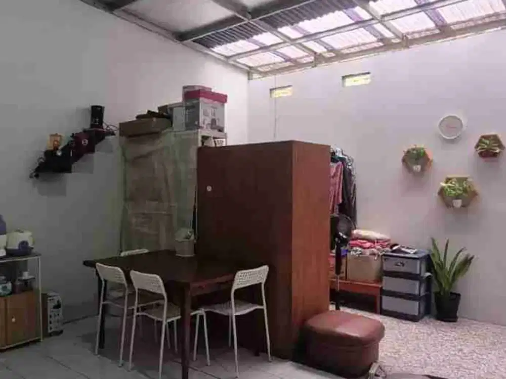 DI SEWAKAN RUMAH SIAP HUNI DEKAT SAMSAT KAWALUYAAN BANDUNG