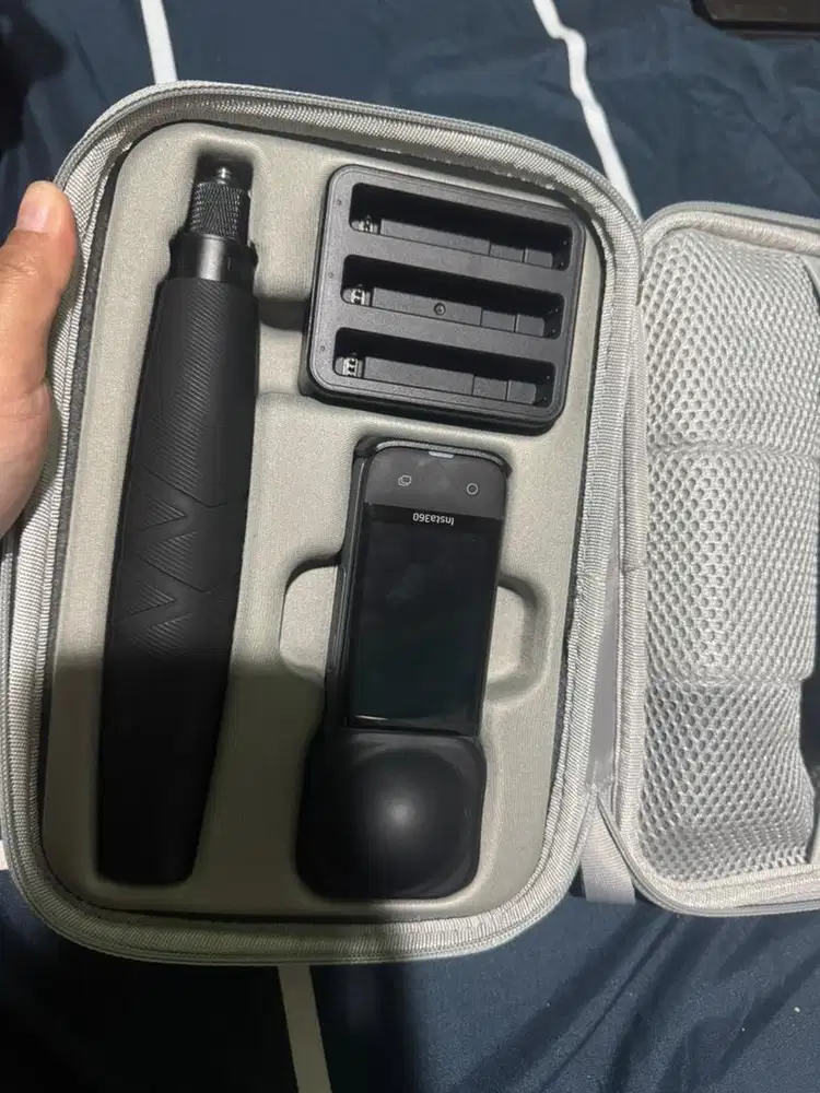 Kamera 360 insta with charger and cover full set