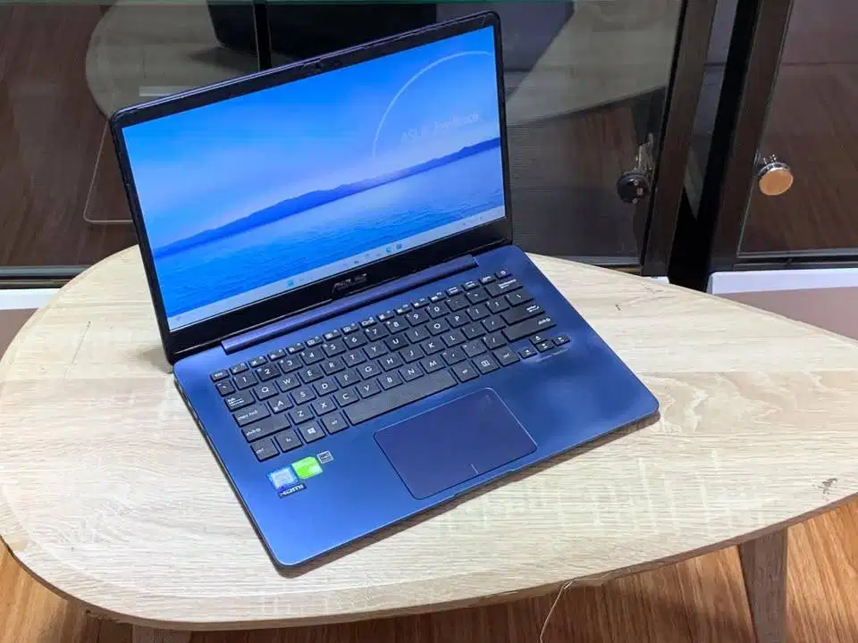 Laptop Asus ZenBook 14 UX430UNR Corei7-8550U Dual Vga Nvidia MX150