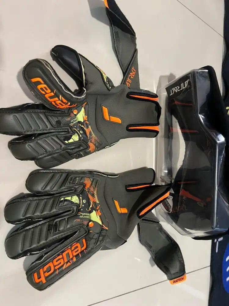 Sarung tangan Reusch