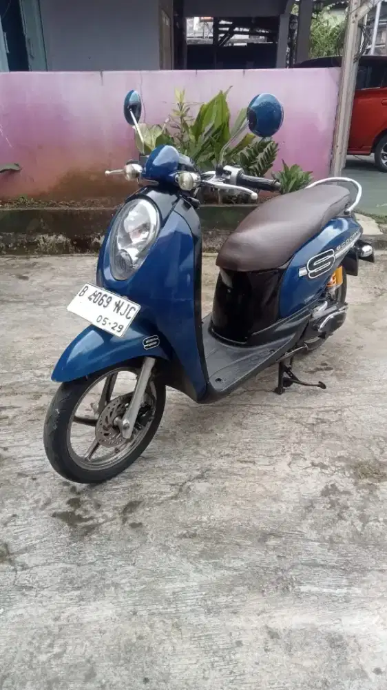 Sale Scoopy fi 2012 surat komplit