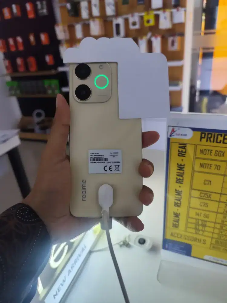 REALME NOTE 70 RAM 12GB ROM 64GB  BATERAI 6300