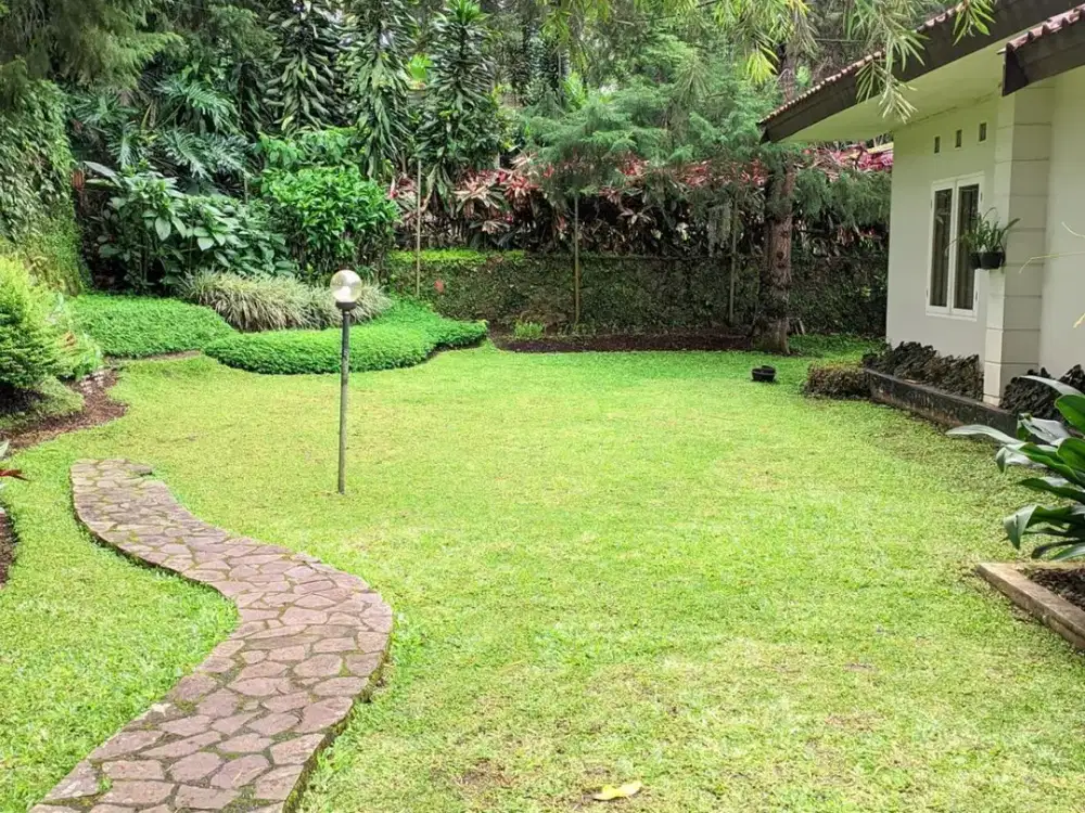 FAST SALE Rumah/Villa Lembang