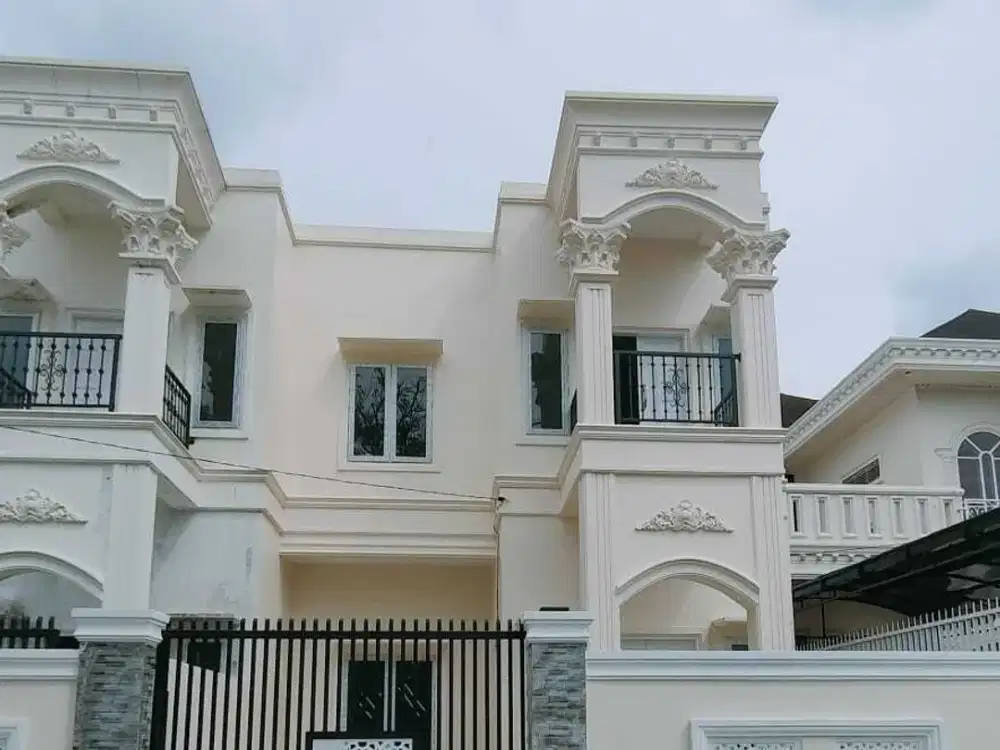 RUMAH MEWAH EKSKLUSIF 2 LANTAI DI STM
