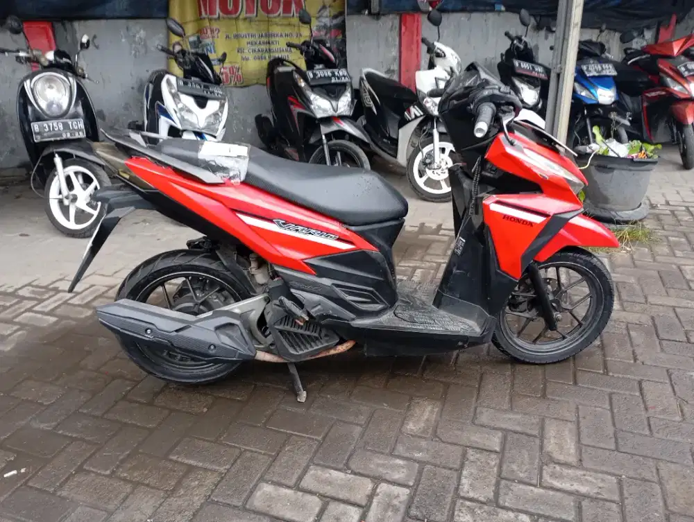 [PROMO OKT] Honda Vario 125 Tahun 2018 Surat Komplit