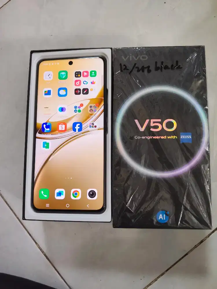 Vivo v50 5g ram 12/256gb