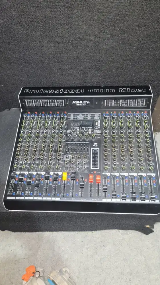 Mixer Ashley Hero 12 Chanel