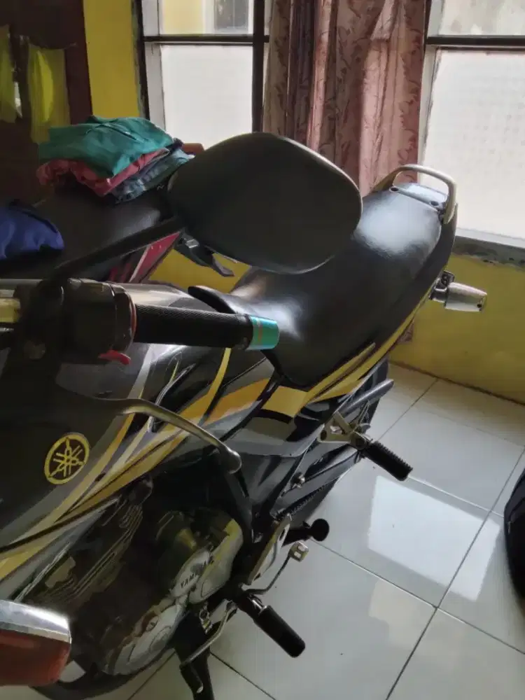 Jual unit Yamaha scorpio kotak 2004