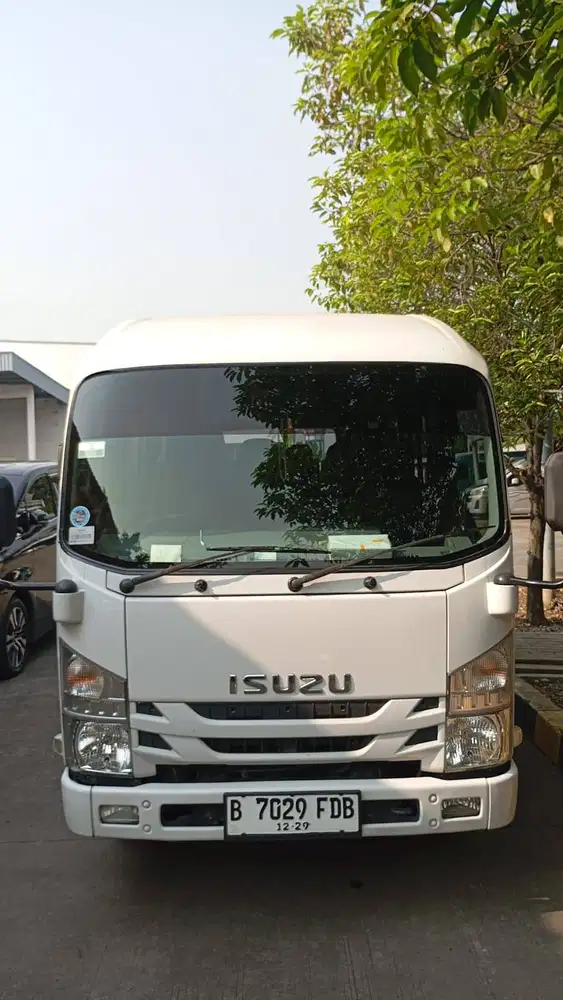 Isuzu Elf Minibus (2021) Mulus