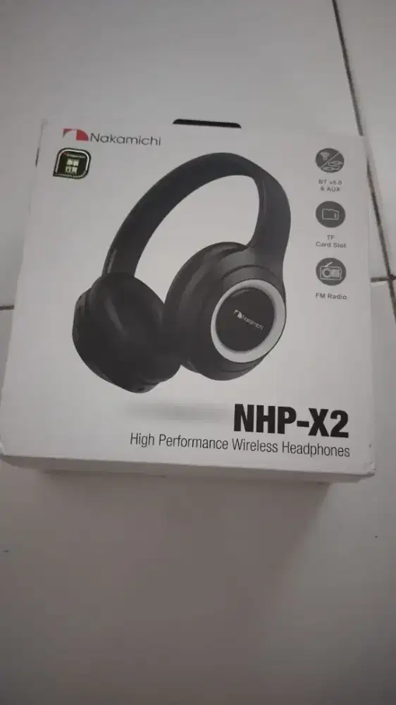 Nakamichi whirless headphone