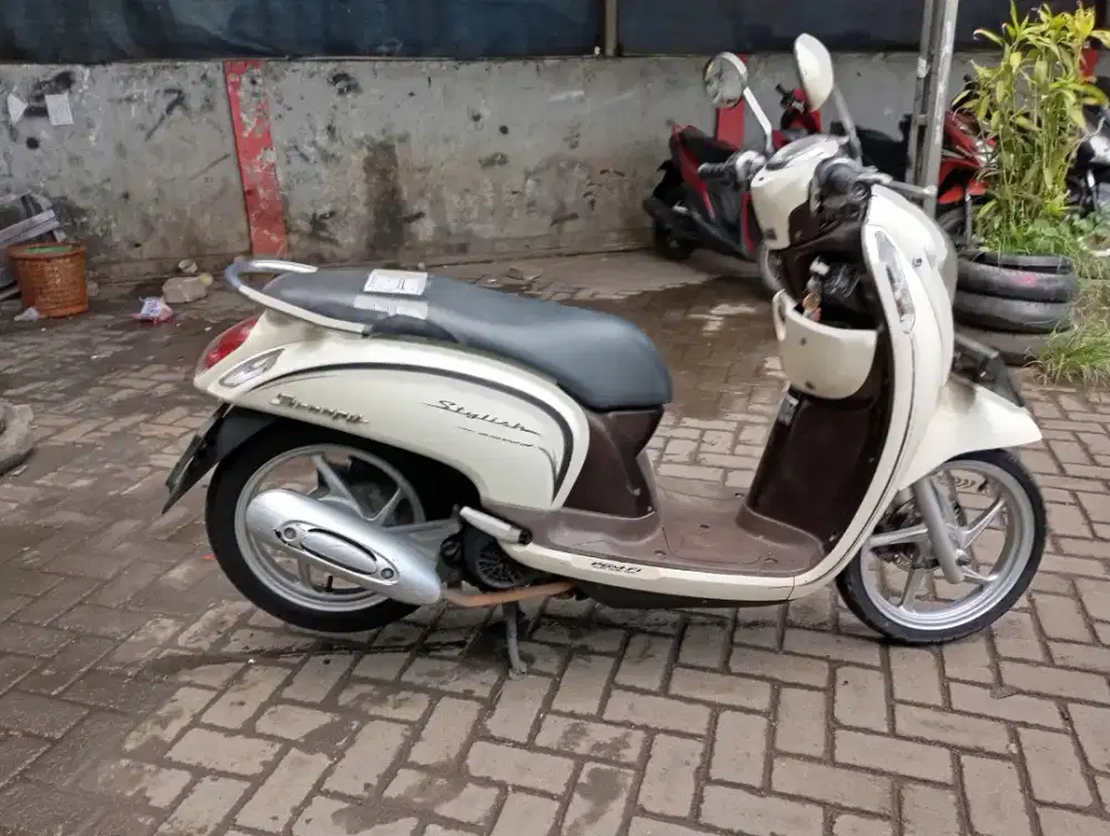[PROMO OKT] Honda Scoopy Tahun 2017 Surat Komplit