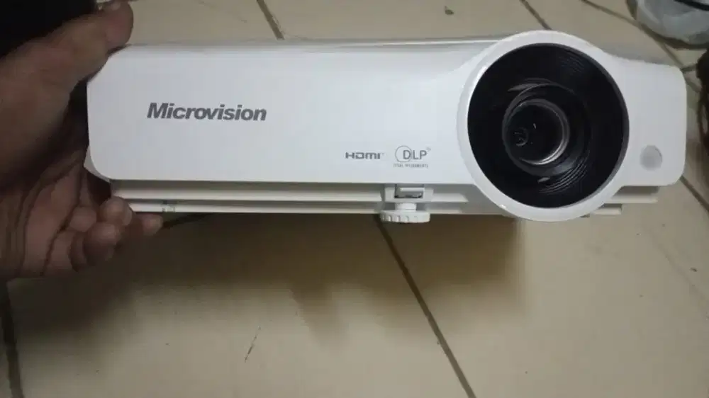 Proyektor MICROVISION MX400