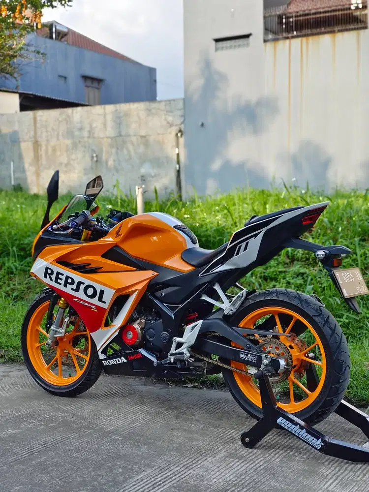 HONDA NEW CBR 150R ABS REPSOL 2021 KM 9K PAJAK PANJANG SIAP NGEBUT