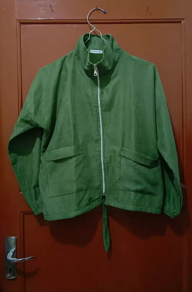 jaket hijau army