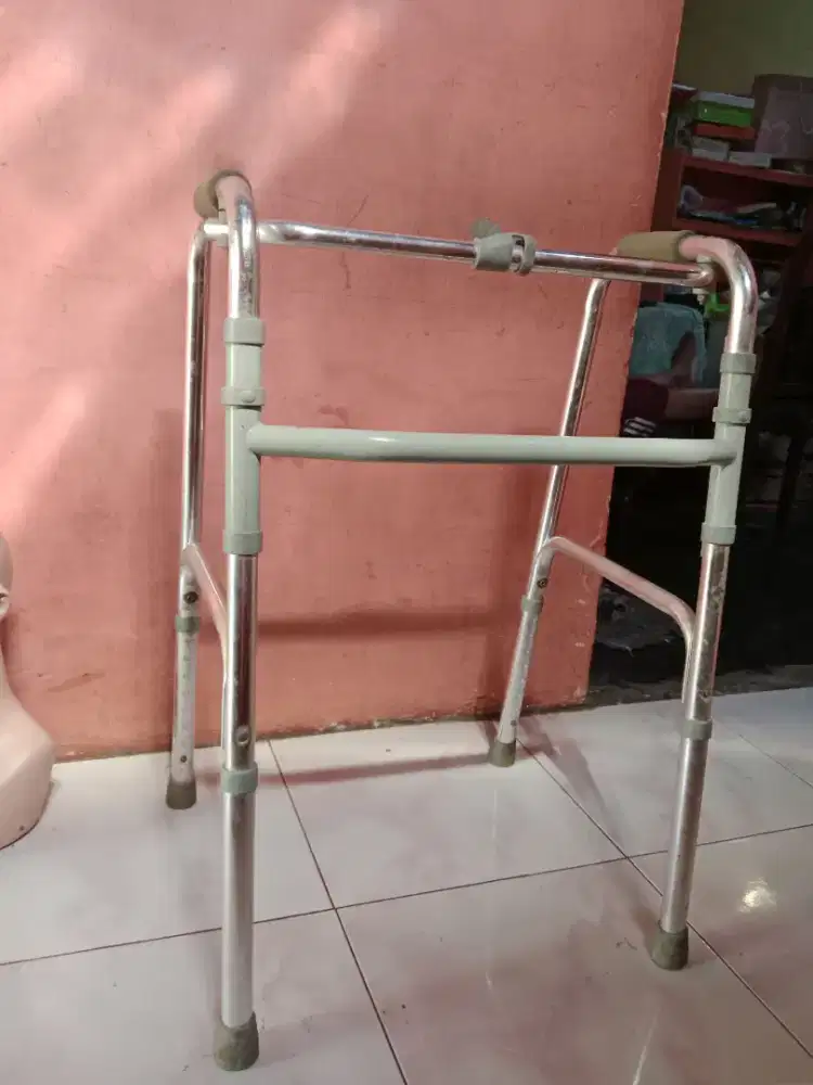 Alat bantu jalan