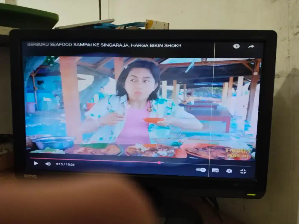 Jual monitor bekas merk benq kondisi kedap kedip