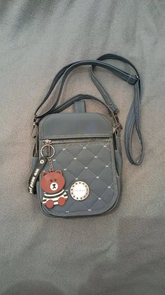 tas abu abu wanita