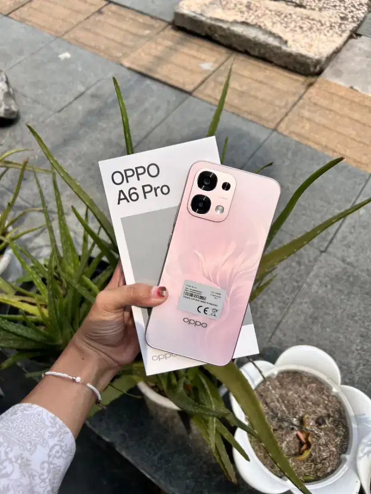 Oppo A6 pro ram 8/256