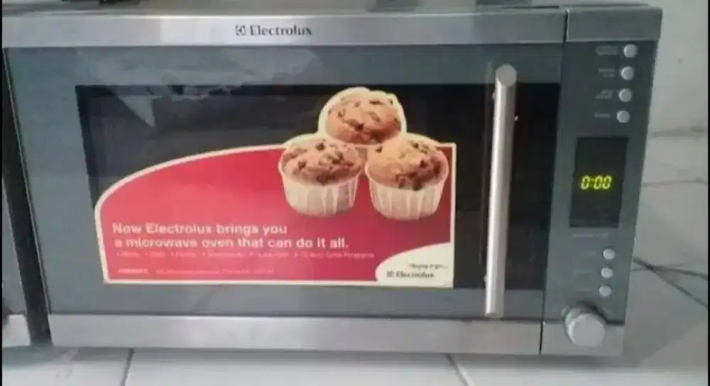 Microwave electrolux