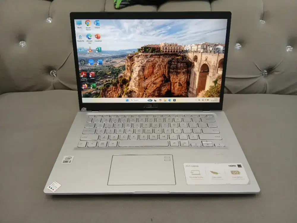 Asus VivoBook 14 A416J Core i3 10110u Ram 4Gb Ssd 256Gb 14FHD
