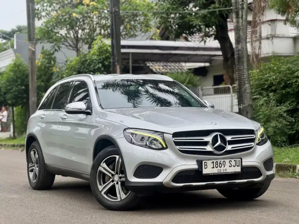 Mercy GLC 250 2017 Abu-Abu Metalik 2018  Crv turbo