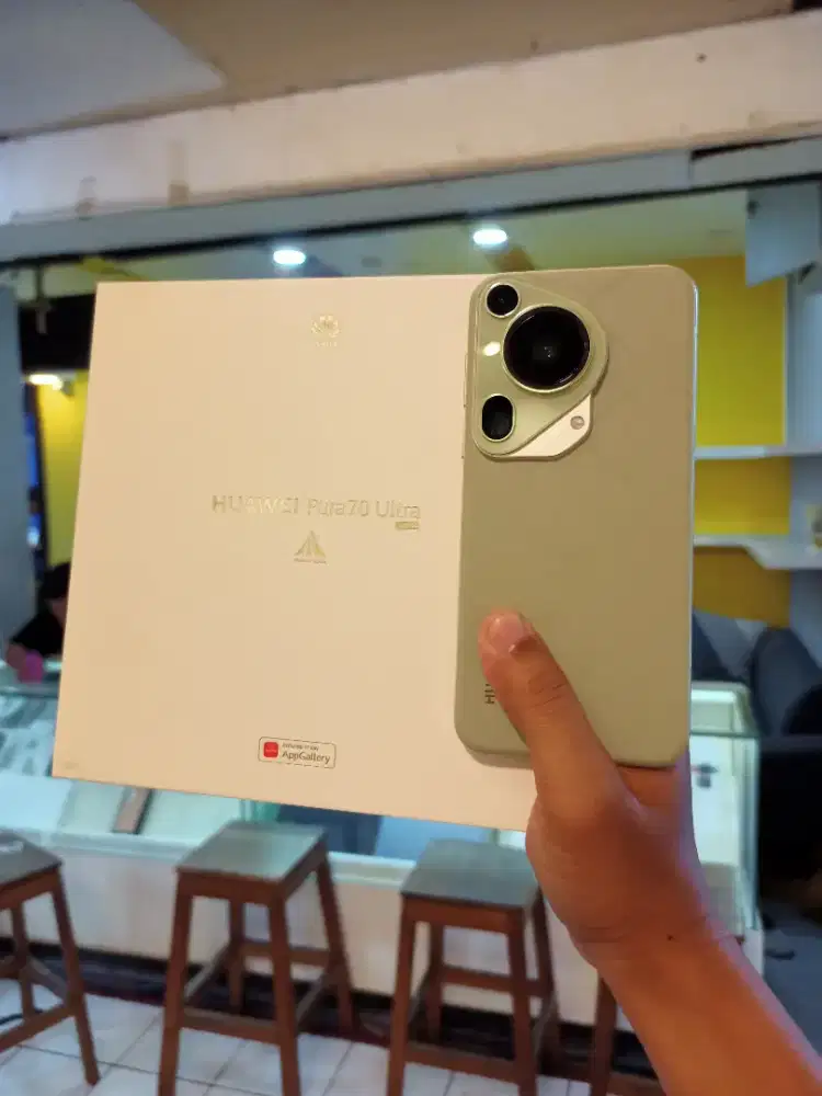 Jual Huawei Pura 70 Ultra 16/1TB Second Mulus Fullset Garansi Aktif